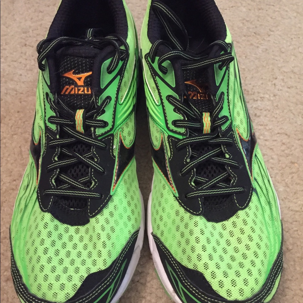Mizuno X10 Trainers - worn ONCE to try on!